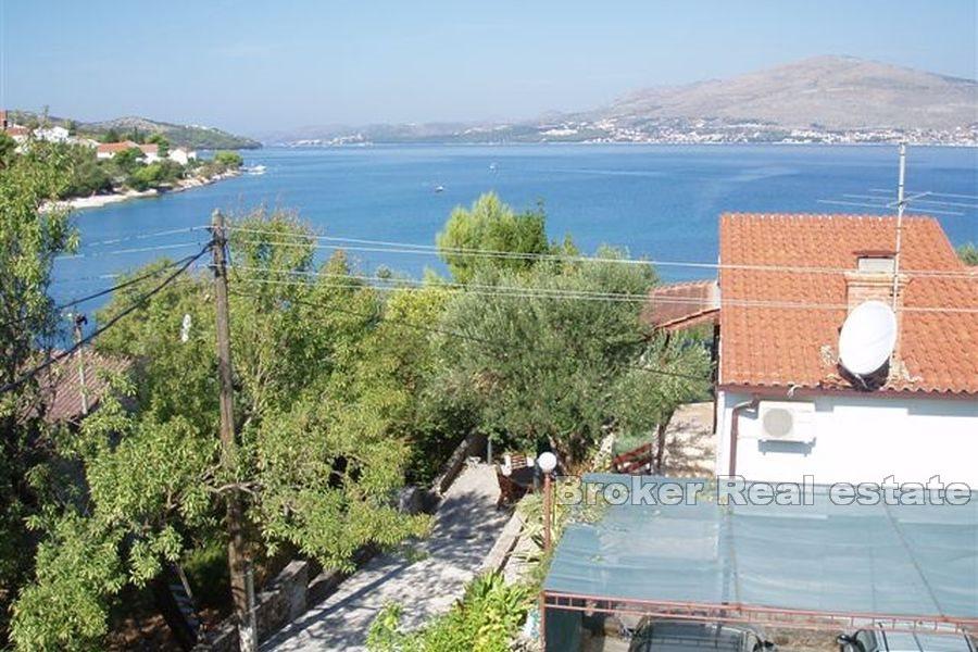 Casa di due piani, in vendita