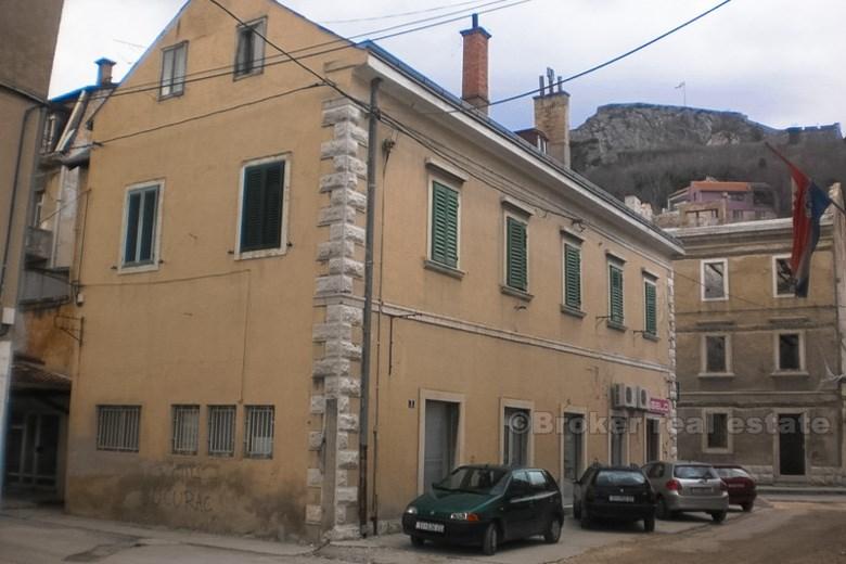 Velký dům na 500 m2, na prodej