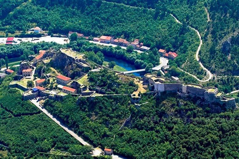 Velika kuća na 500 m2, na prodaju