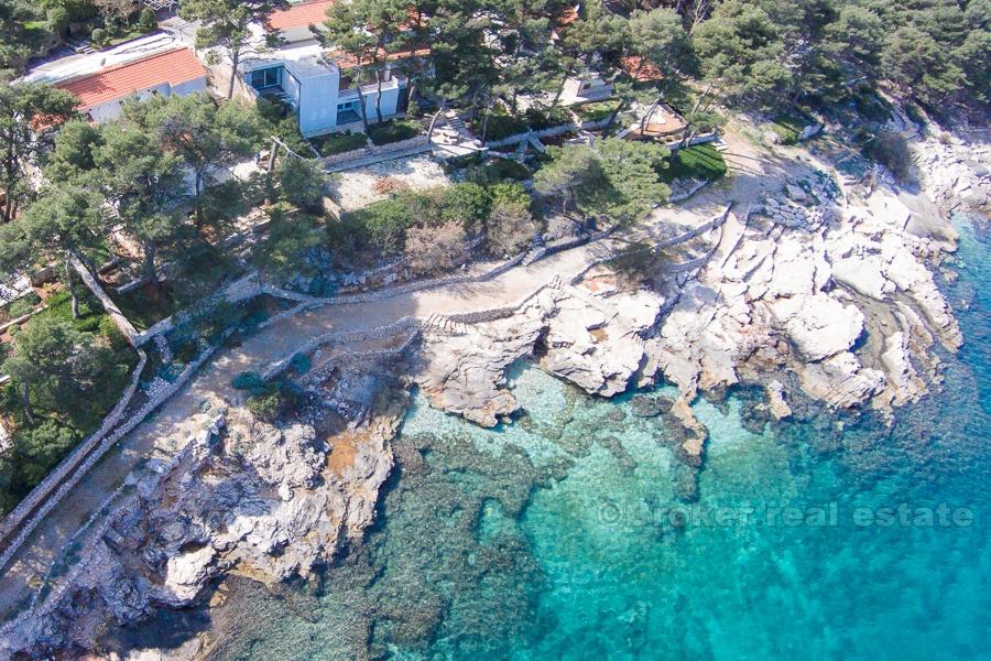 Appartamento con una camera da letto in prima fila al mare
