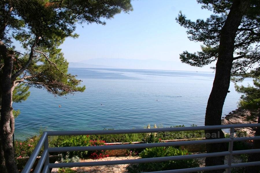 Appartamento con una camera da letto in prima fila al mare
