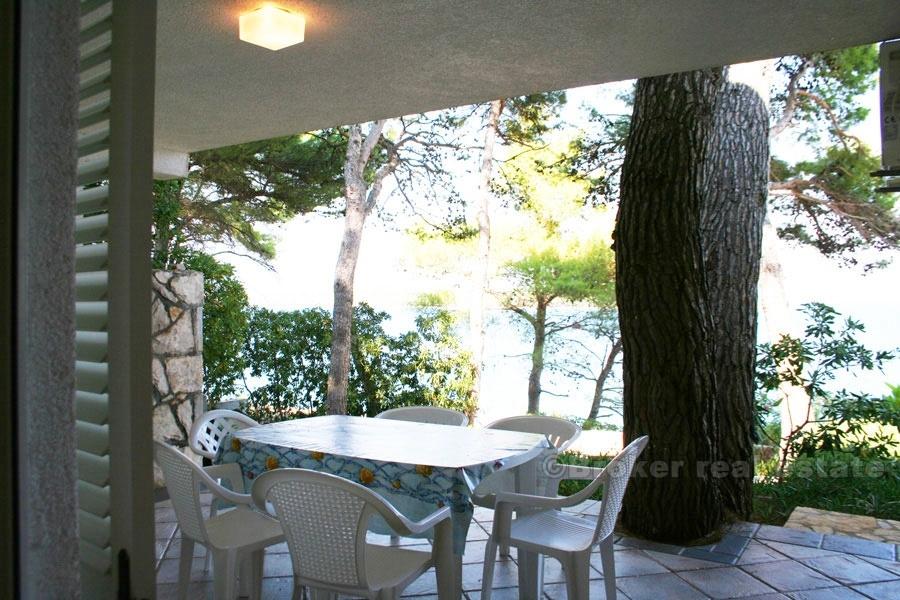 Dwupokojowe mieszkanie w pierwszym rzędzie do morza