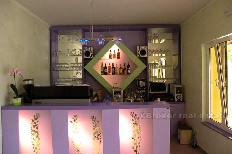 Hotel i populärt turistmål, till försäljning