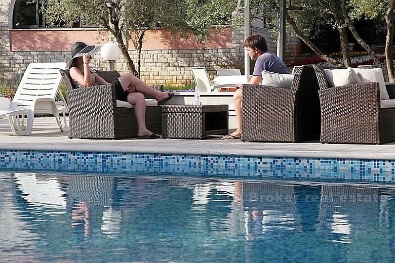 Lyxhotell i en lugn vik, till försäljning