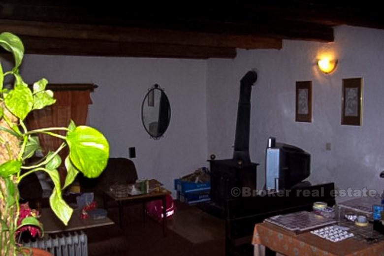 Dům na 3 podlažích, na prodej