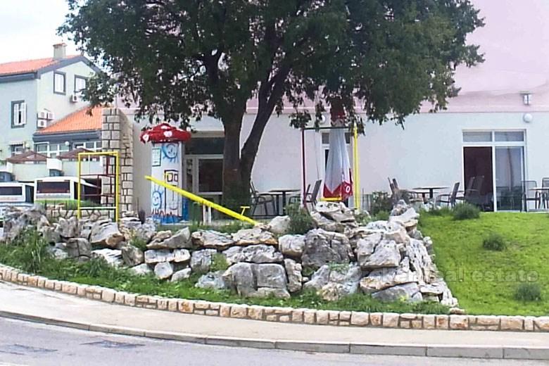 Hotel s pogledom na more, za prodaju