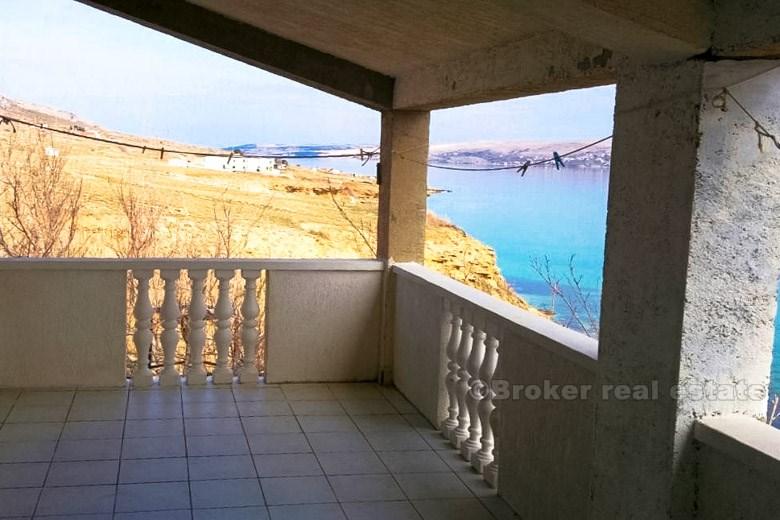 Maison première rangée à la mer, à vendre