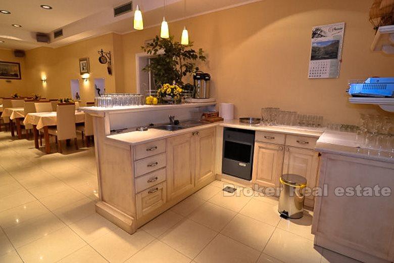 Maison avec 9 appartements, à vendre