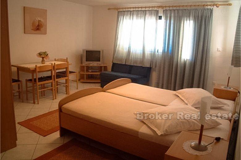 Maison avec 9 appartements, à vendre