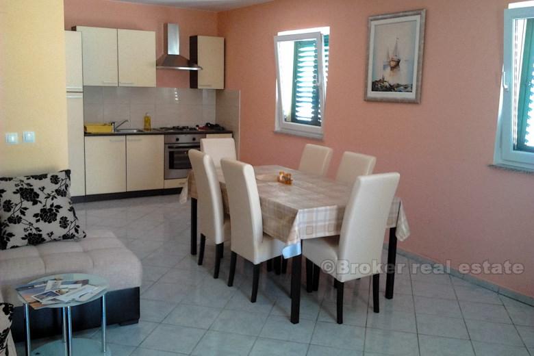 Appartement entièrement équipé, à vendre