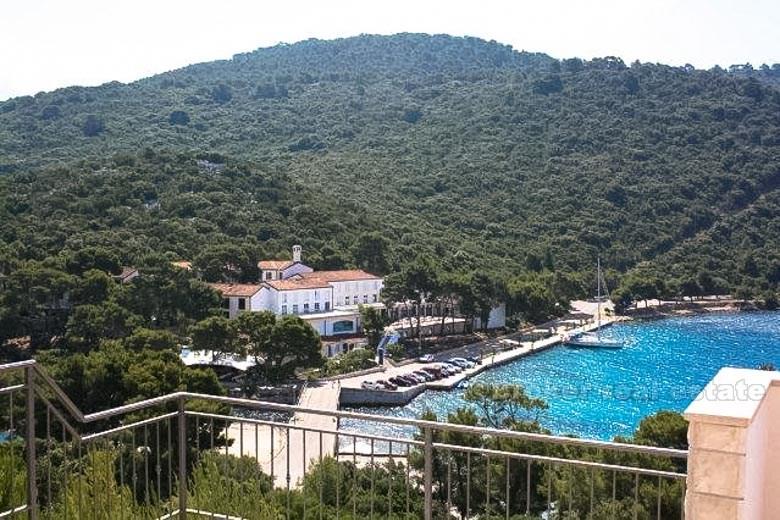 Casa sul terreno di 600 mq, in vendita
