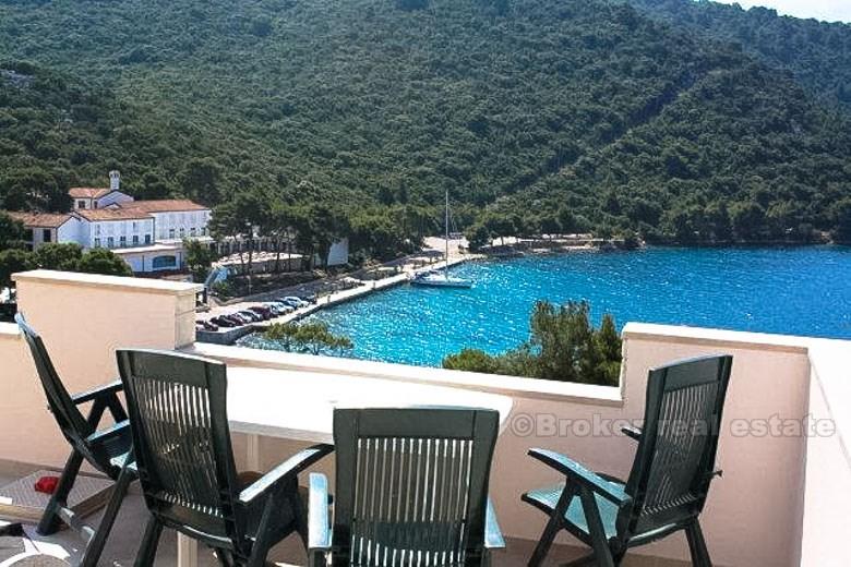 Maison sur le terrain de 600 m², à vendre