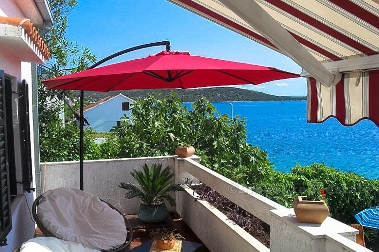 Maison de luxe à 30 mètres de la mer, à vendre