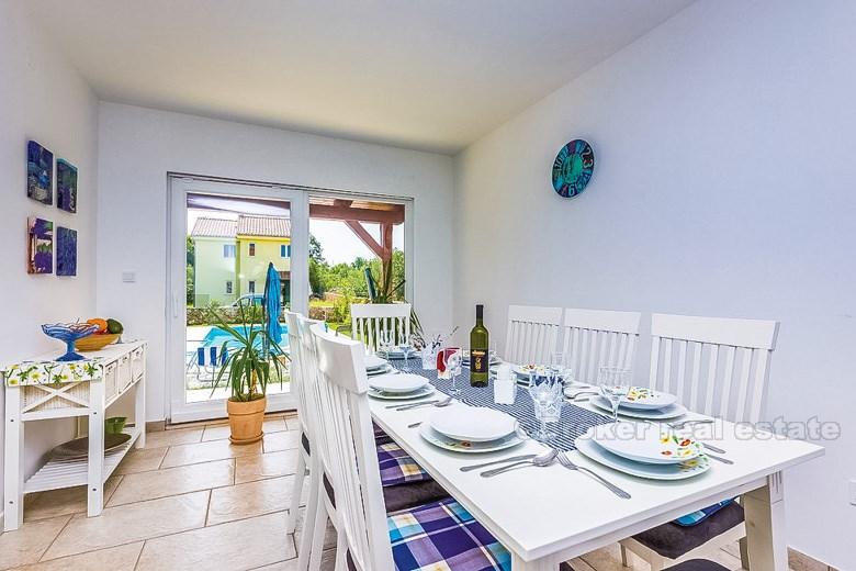 Vila na mirnoj lokaciji, na prodaju