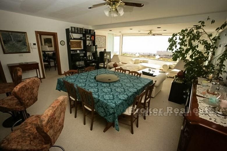 Comfortable three bedroom apartment