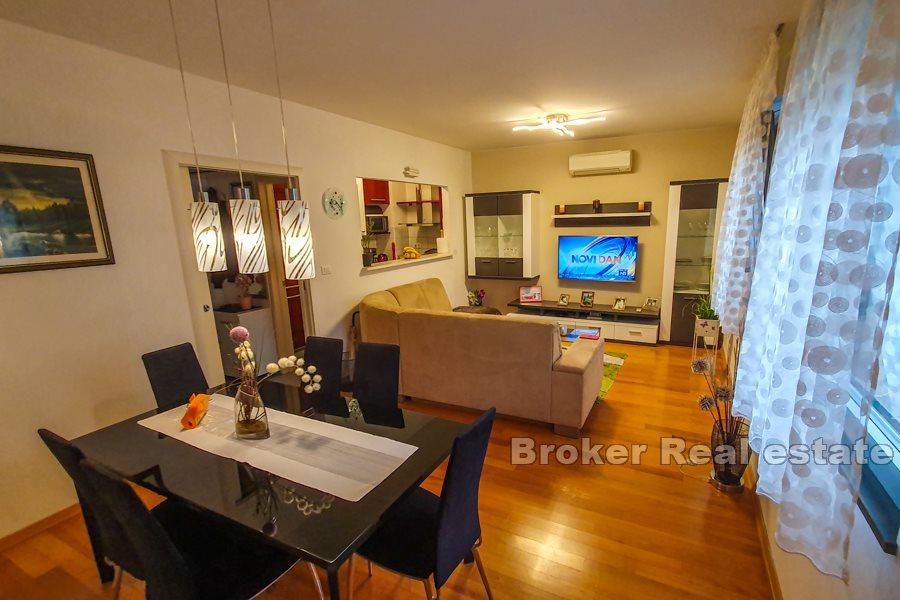 Žnjan - Duplex fullt möblerad lägenhet
