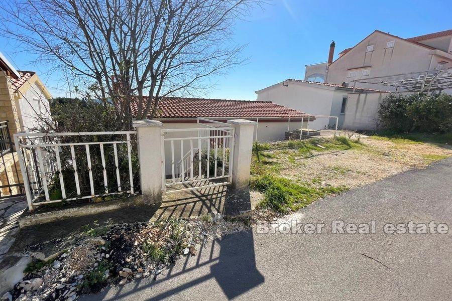 Kuća prvi red do mora