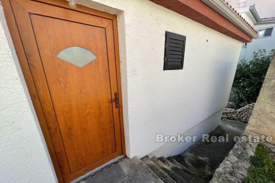 Maison première rangée à la mer