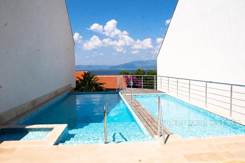 4 star apartment, well equipped, for sale