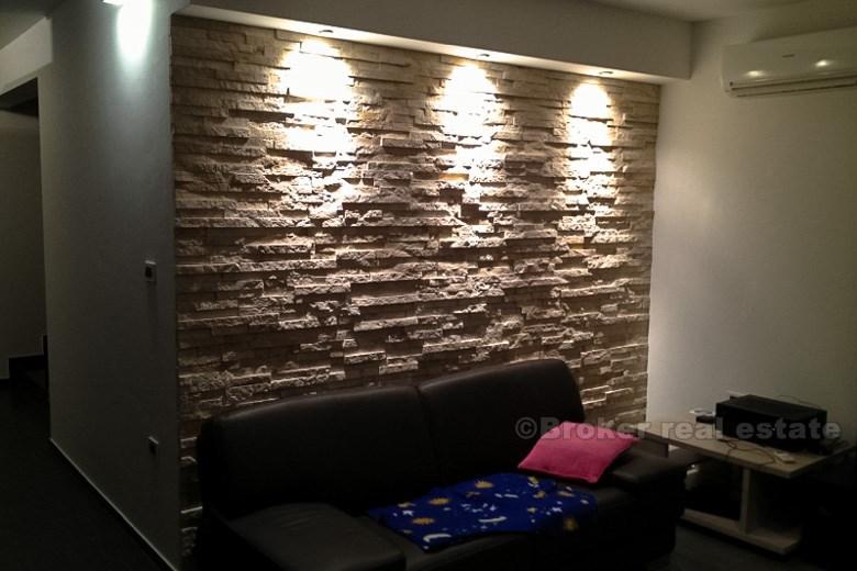 Nově postavená moderní vila, na prodej