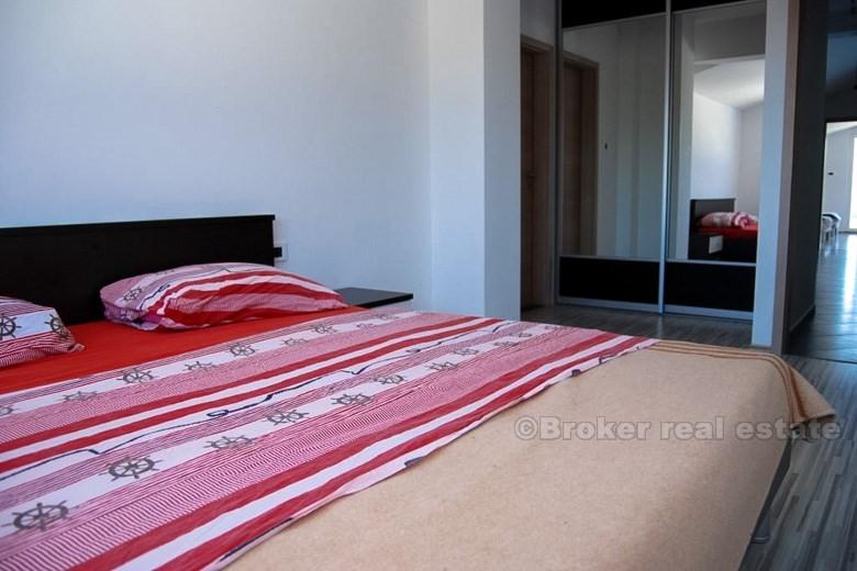 Nowo wybudowana, nowoczesna willa, na sprzedaż