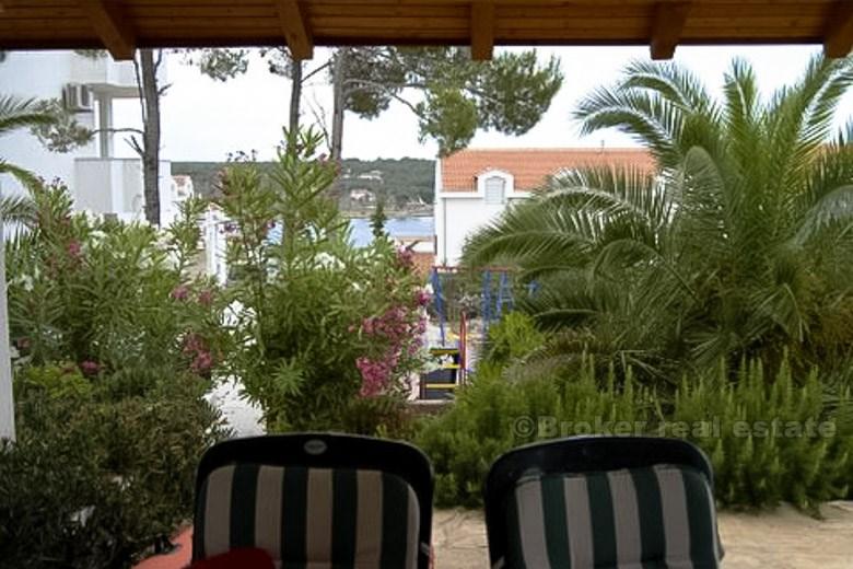 Wohnung im Erdgeschoss, 80 Meter vom Meer entfernt