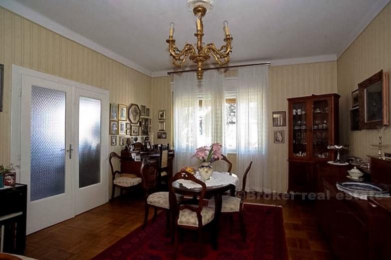 Appartement spacieux, à 300 mètres du palais de Dioclétien