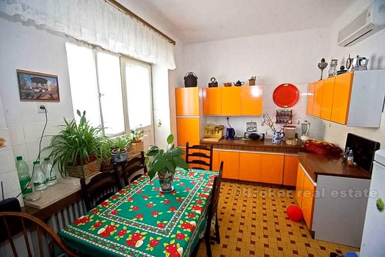 Geräumige Wohnung, 300 Meter vom Diokletianspalast entfernt