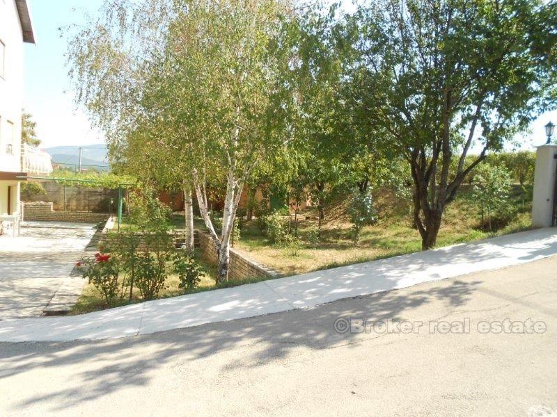 Dva identické domy na prodej