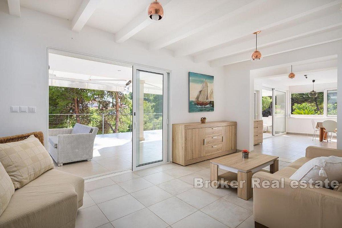 House / Villa on the sea, for rent