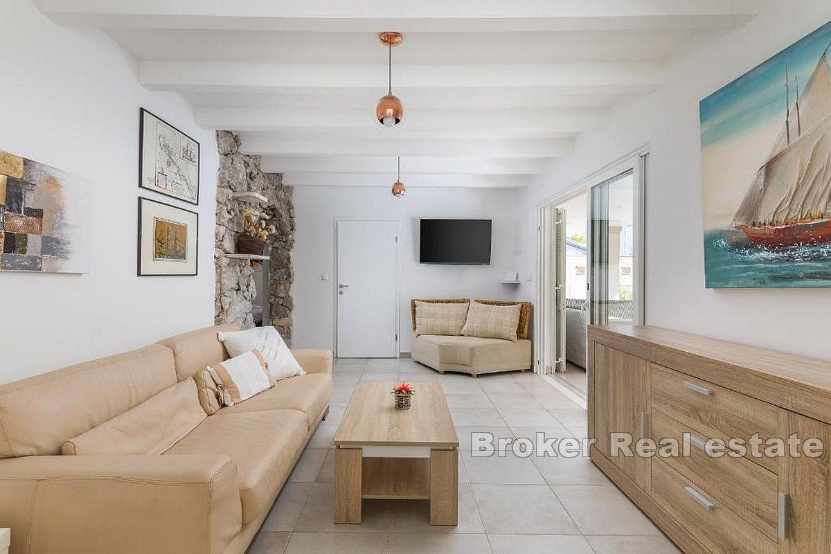 House / Villa on the sea, for rent