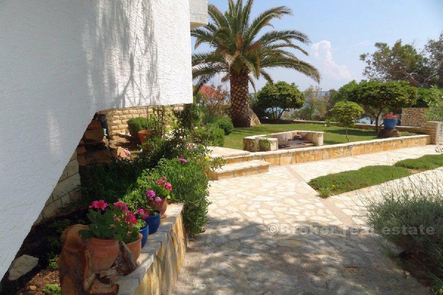 Дом у моря, на продажу