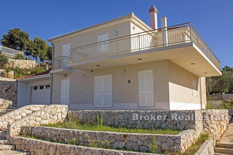 Attractive holiday house, at seafront, for sale