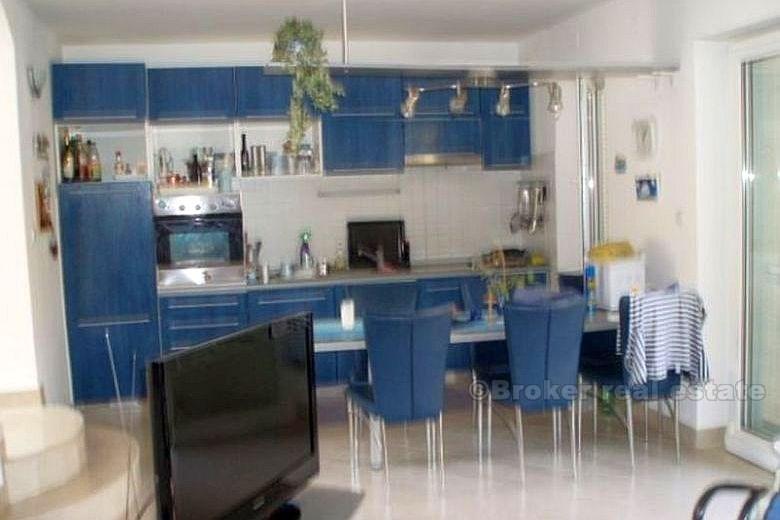 Vakre, små enebolig