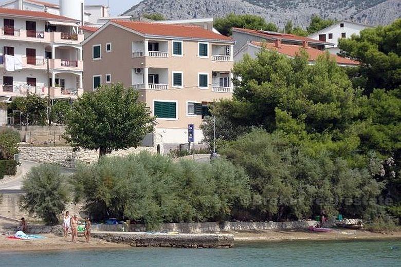 Möblierte und ausgestattete Villa