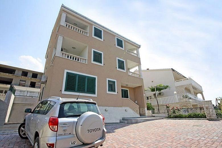 Möblierte und ausgestattete Villa