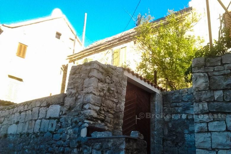 Gamle Middelhavet hus for renovering, for salg