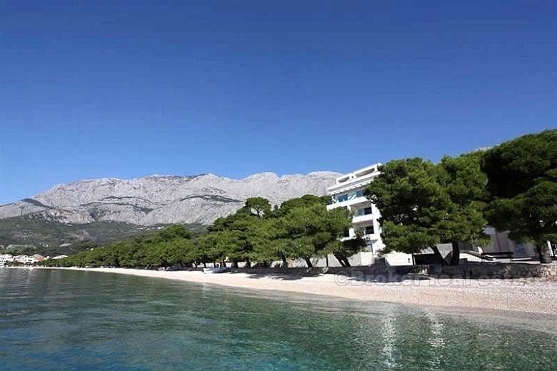 Attique près de la mer, à vendre