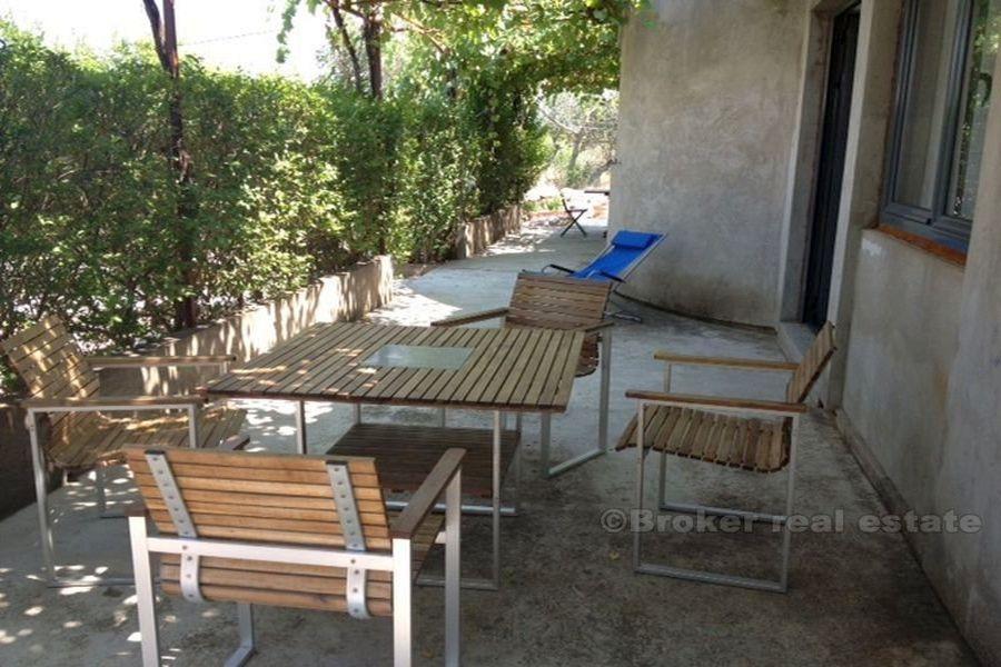 Wohnung in einer modernen Villa