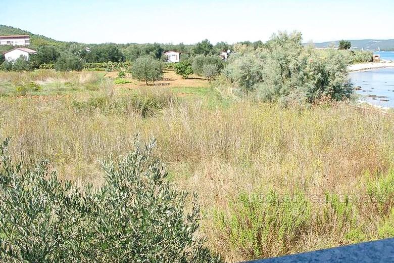 Samostojeća visoka prizemnica na prodaju