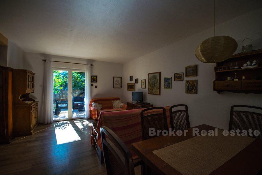 Haus in einem kleinen Dorf, zum Verkauf