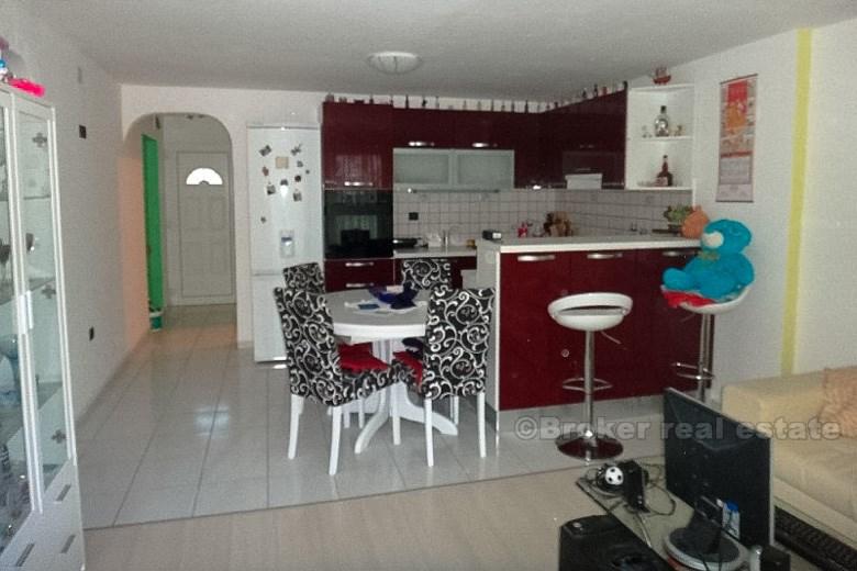 Odnowiony apartament z 2 sypialniami