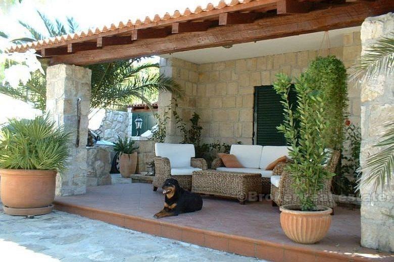 Zrekonstruovaná rustikální vila