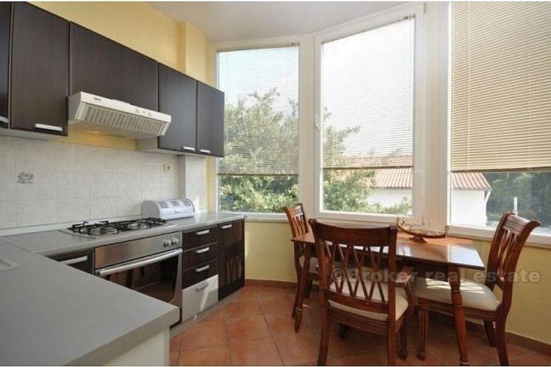 Hotel / villa, for sale
