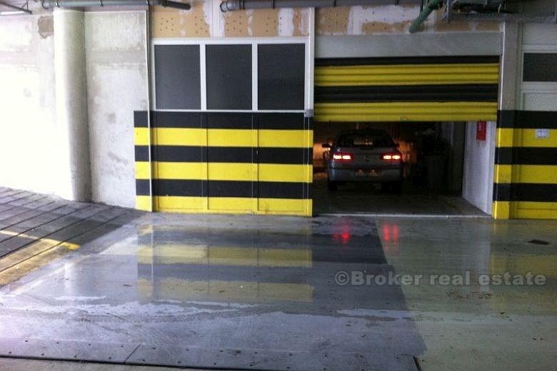 Warehouse / more parking spaces