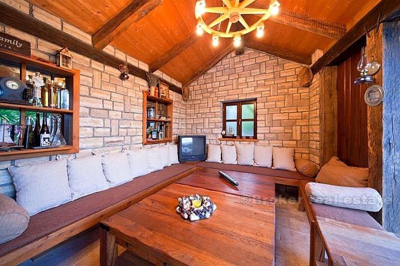 Maison / Villa entourée d'un jardin méditerranéen, à louer