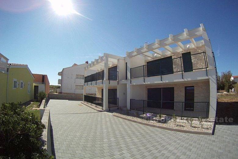 20 exclusive apartments