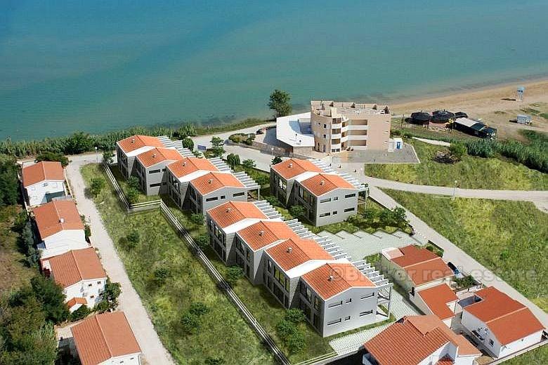 20 exclusive apartments