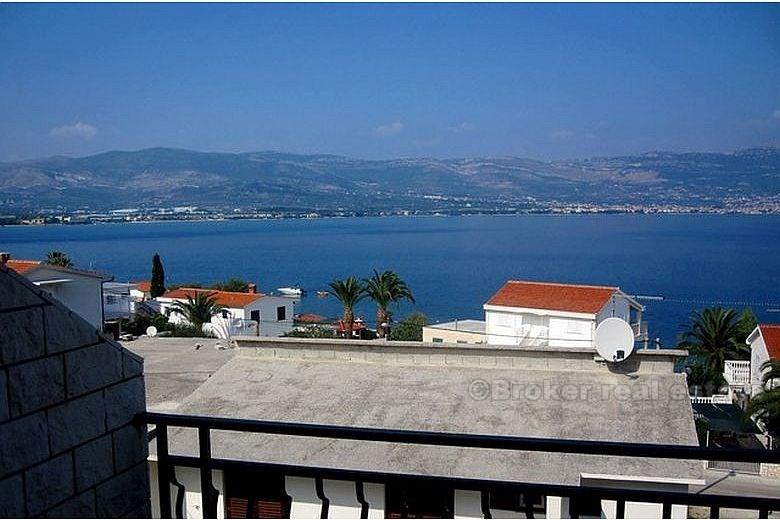 Maison deuxième ligne à la mer, à vendre
