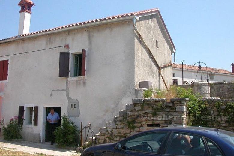 Semi-detached house on two floors